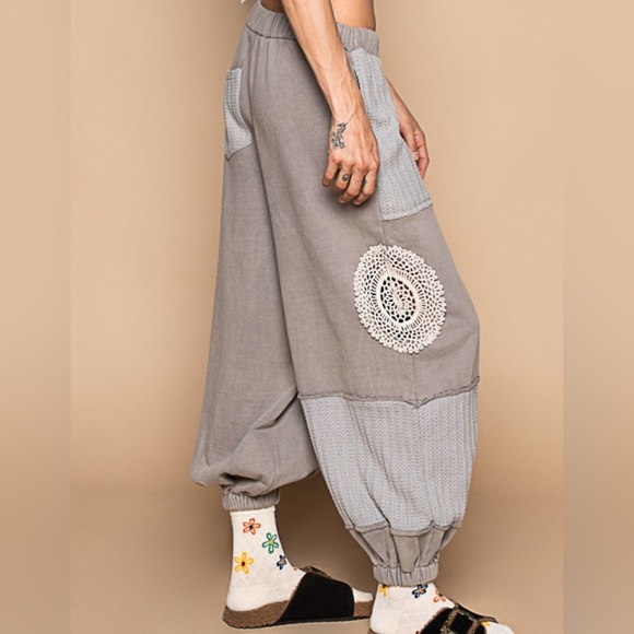 NWT POL Boho Crochet Doily Patchwork Jogger Sweats Sweat Pants Joggers Grey - Picture 5 of 13